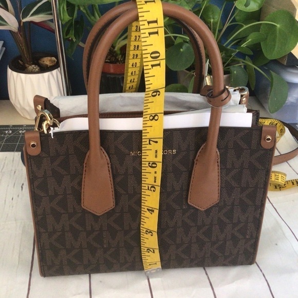 Authentic Michael Kors Leather Bag - Picture 8 of 11